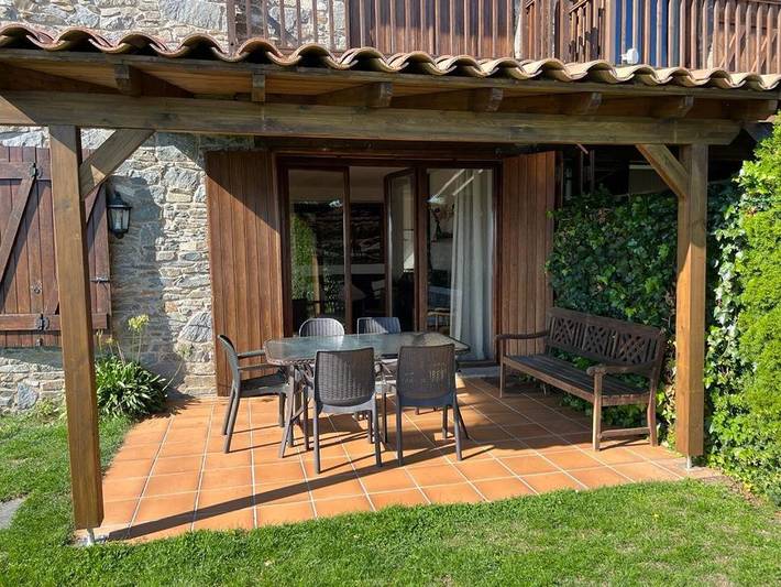 Casa rural para 8 personas, con balcón además de jardín y vistas en Ripollès - 2