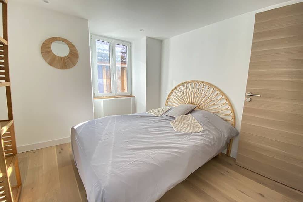 Apartamento entero, Charming 75m2 3bed 2bath apartment for 6/8 people 1 balcony in Abriès, Queyras