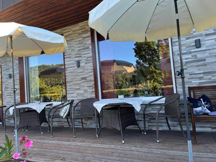 Maison d’hôte pour 2 personnes, avec jardin et terrasse ainsi que sauna et vue, animaux acceptés