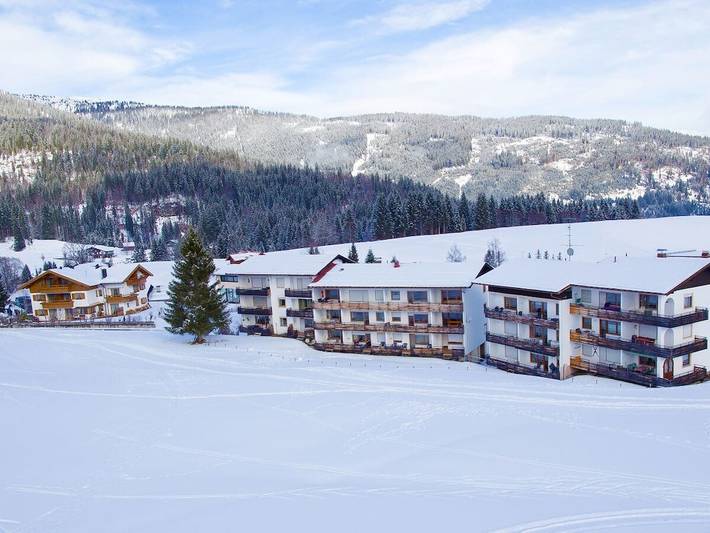 Gezellig appartement met keuken, terras en vlak bij skipistes en restaurants in Hirschegg Kleinwalsertal, Mittelberg
