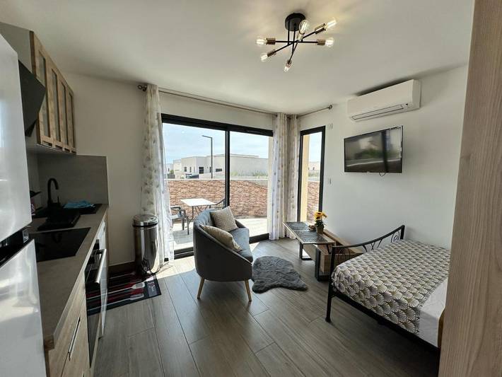 Maison d’hôte pour 2 personnes, avec Balcon et Terrasse ainsi que Jardin et Piscine dans Plage du Casino