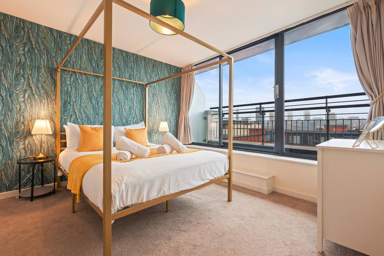 Appartement de vacances entier, The Royale Penthouse - Skyline View - Balcony in Birmingham, Région de Birmingham