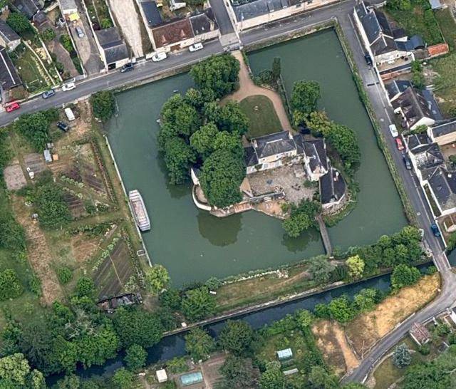 Chambre d’hôte pour 3 personnes, avec vue ainsi que jardin et vue sur le lac dans Veuzain-sur-Loire - 2