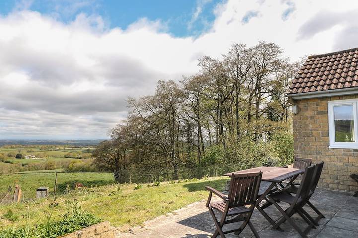 Bungalow for 6 people, with garden in Somerset