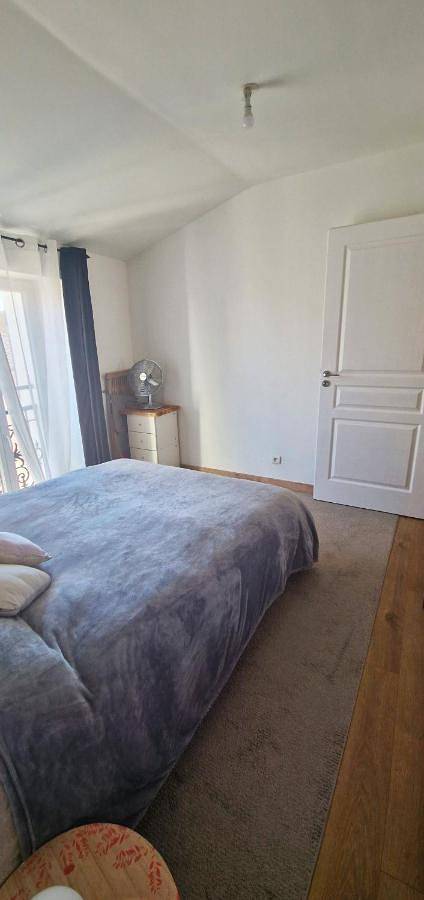 Appartement entier, Deux pièces 40 m2 au cœur du village in Puget-sur-Argens, Côte méditerranéenne (France)