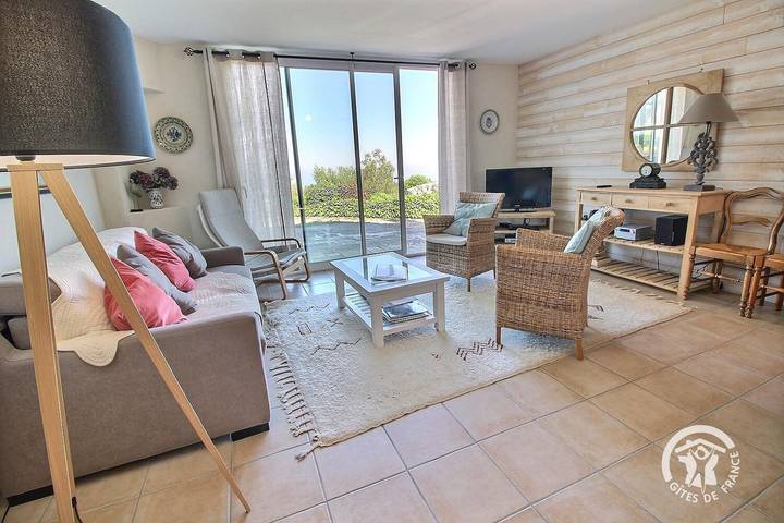 Gîte pour 4 personnes, avec Terrasse ainsi que Jardin et Vue