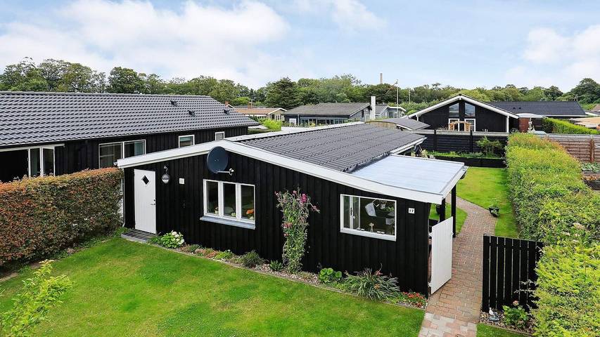 Ferieudlejning for 4 personer, med udsigt og terrasse i Assens