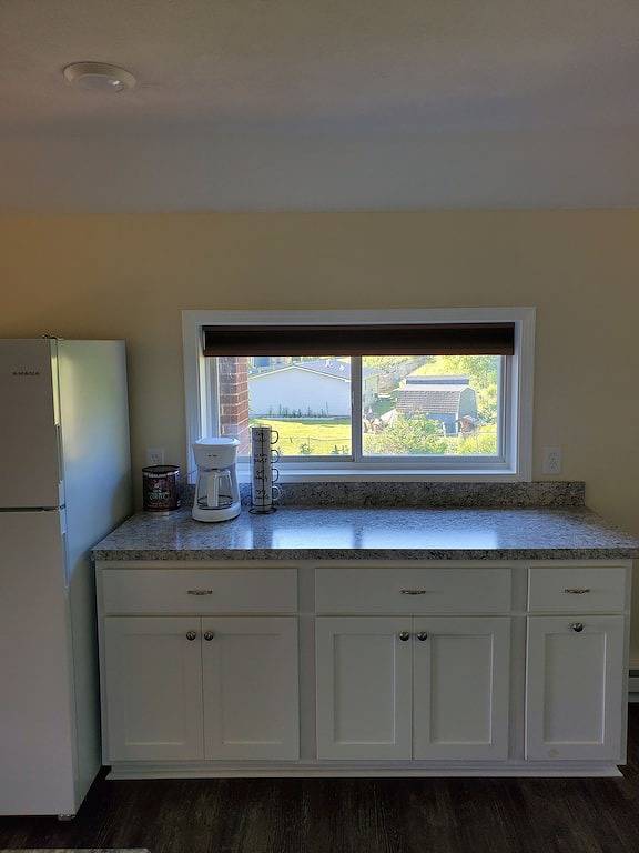 Lakeview Getaway with stunning sunrises in St. Ignace, Mackinac County