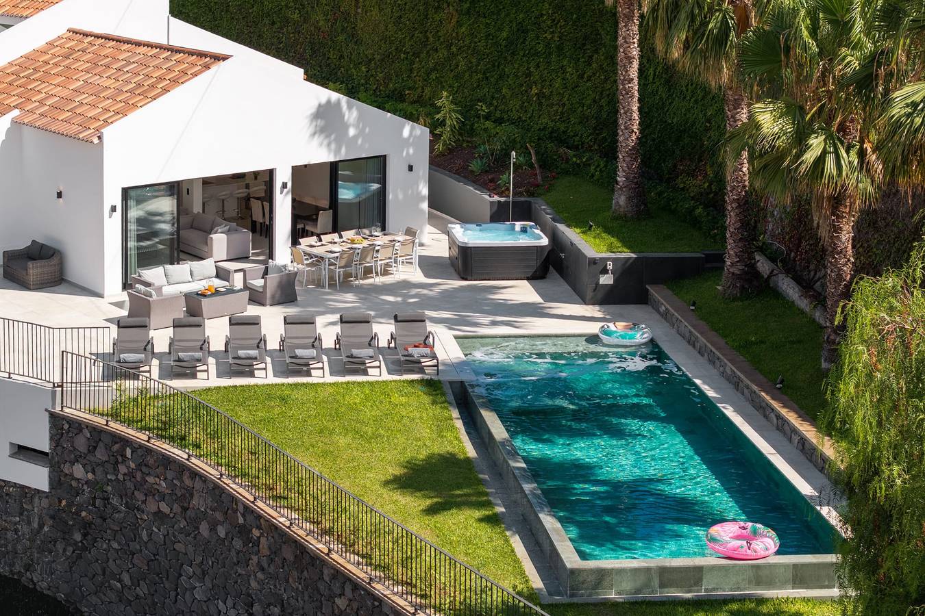 Garden Villa - Luxuriöser Rückzugsort mit Pool und Aussicht in São Martinho, Madeira