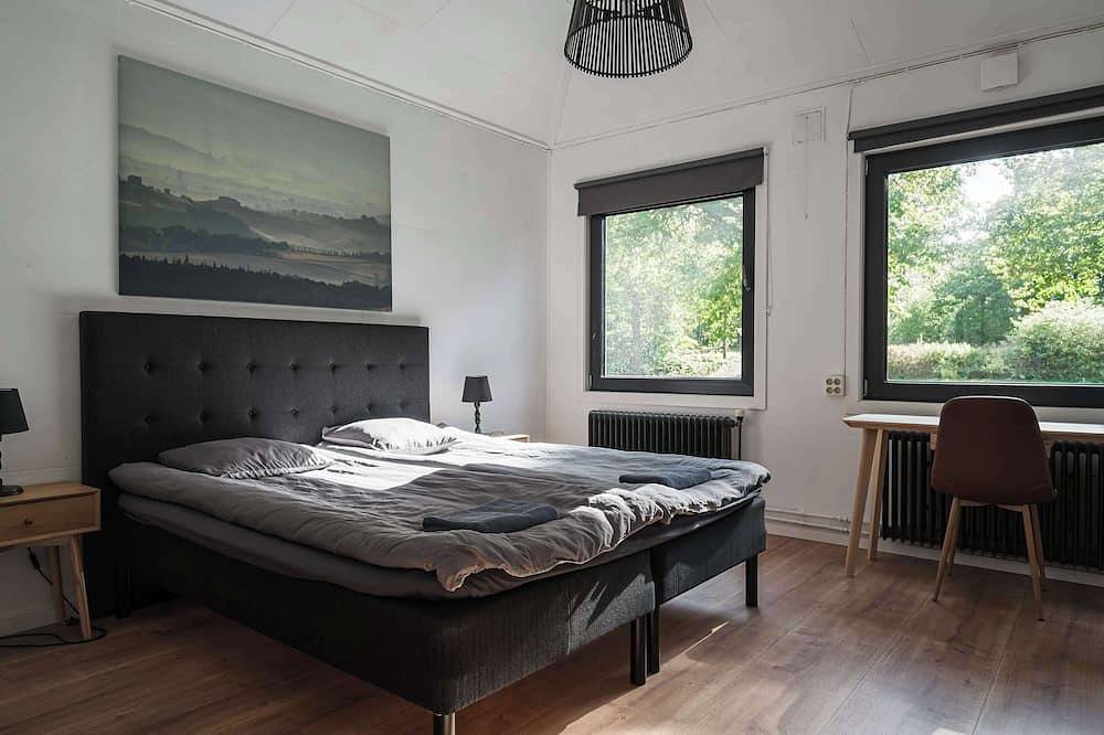 Ladhus One - Extravagantes Berghaus am See in Skallsjö distrikt, Lerum