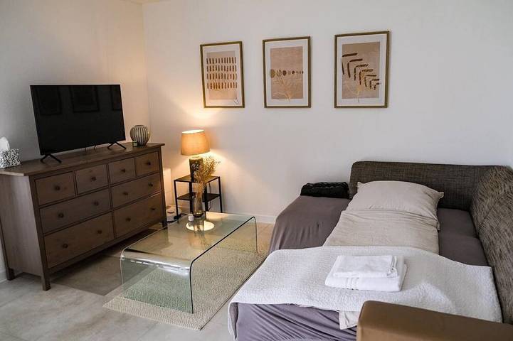 Ganze Wohnung, Neue moderne Wohnung,74qm, Balkon, Kingsize Boxspringbett in Offenburg, Kinzigtal