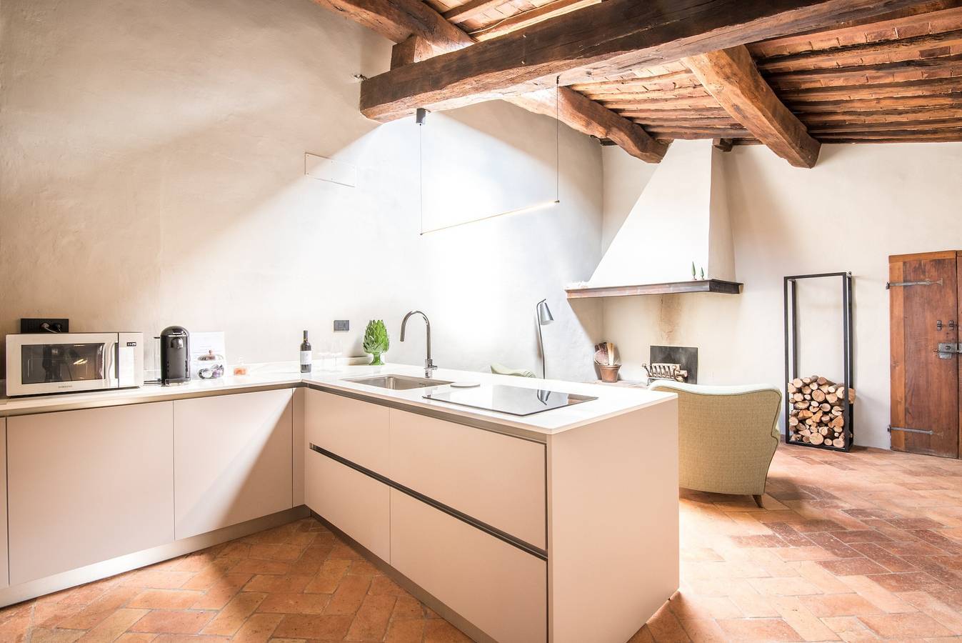 Entire apartment, Apartment "La Porticina" with Wi-Fi & A/C in Montalcino, Val d'Orcia