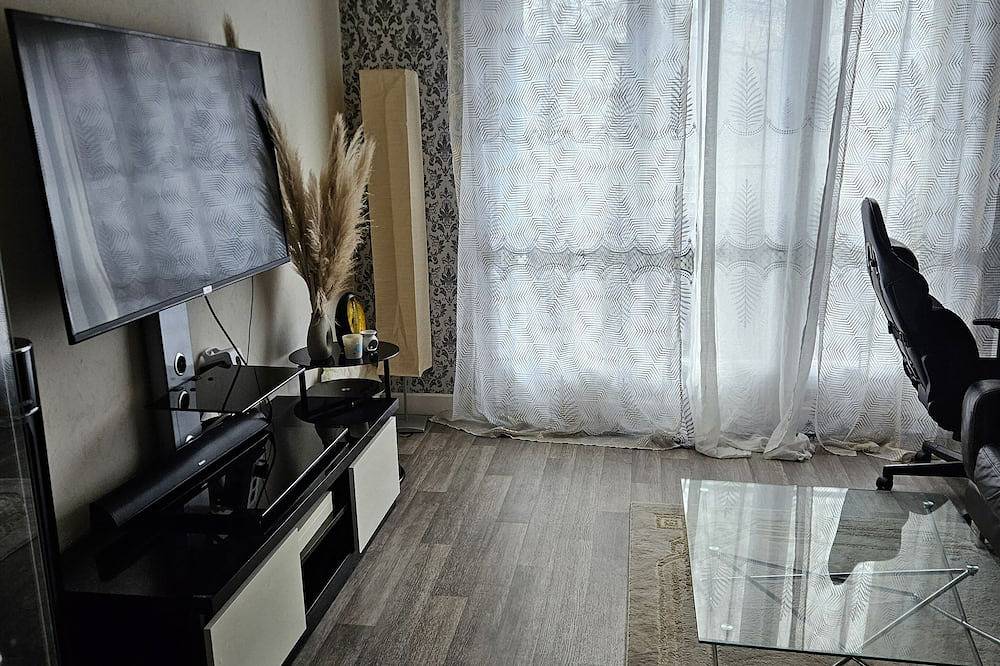Apartamento entero, 2-room apartment, a few minutes from Orly airport, 2 min from a Cc in Montgeron, Essonne