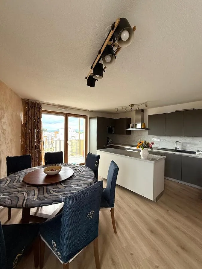 Appartement de vacances pour 6 personnes, avec balcon ainsi que vue et vue sur le lac - 1