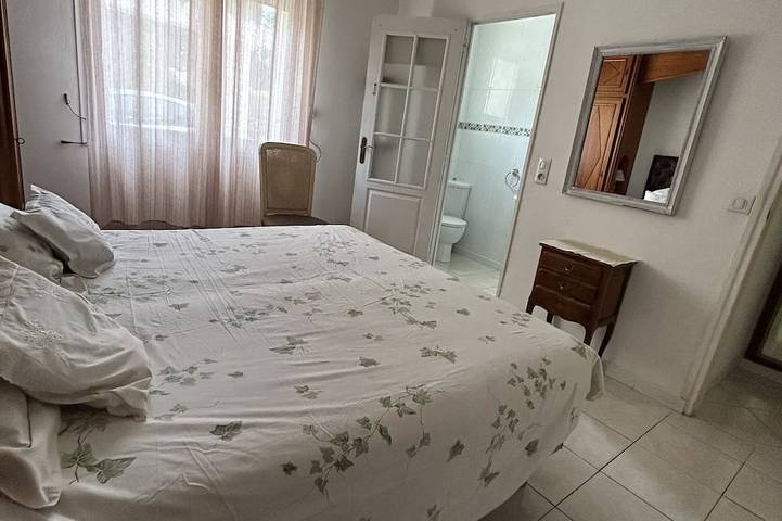 Location de vacances pour 6 personnes, avec terrasse et jardin, animaux acceptés à Générac - 2