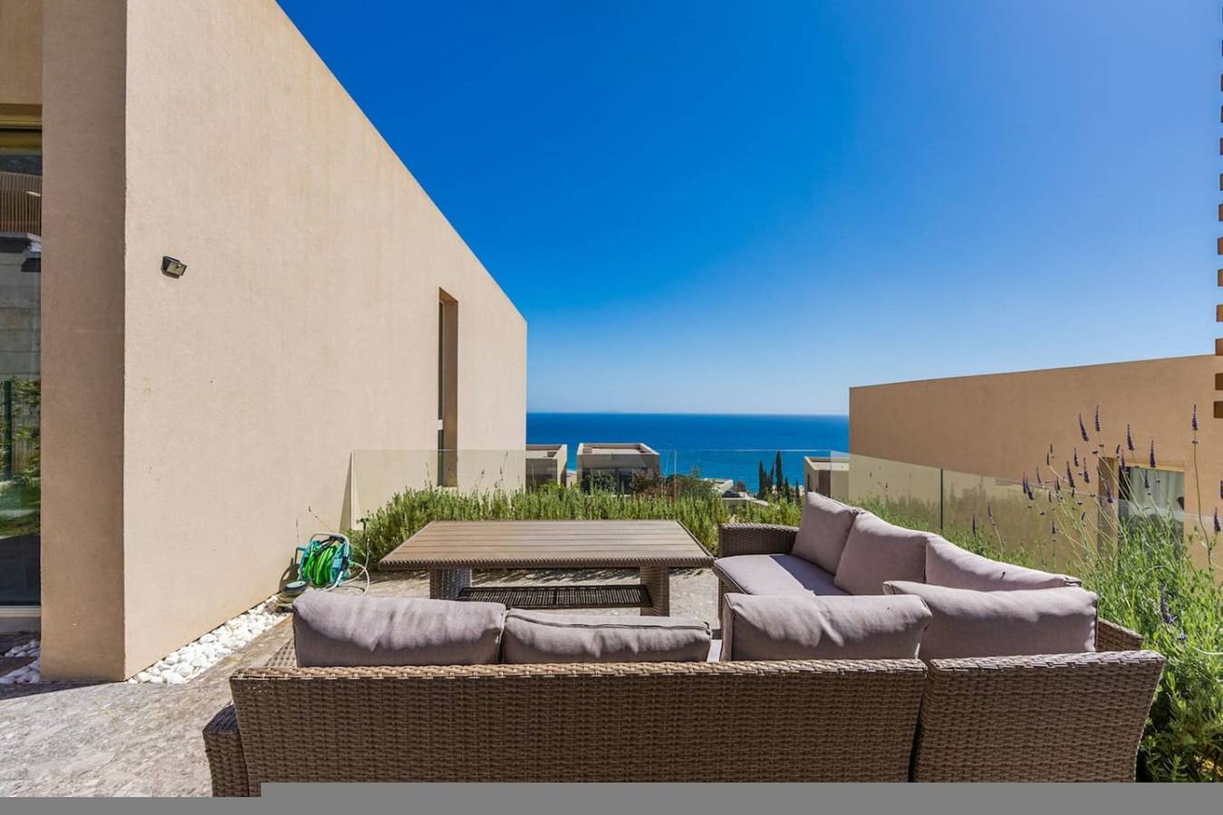 Ganze Wohnung, Sea View Panorama | Green Coast 2Br Patio Retreat in Himarë, Vlorë