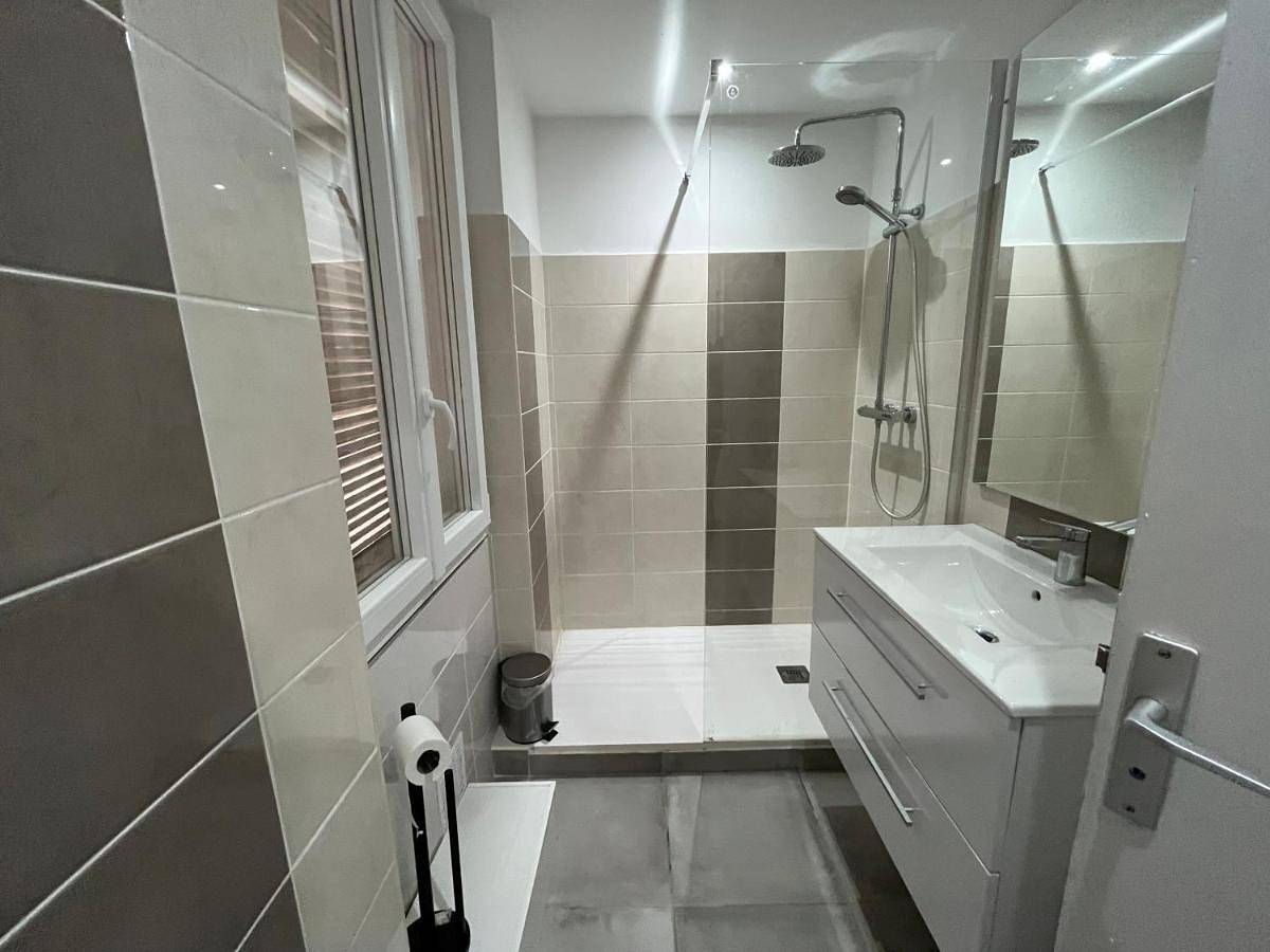 Appartement entier, Studio climatisé avec balcon in Villeneuve-sur-Lot, Quercy
