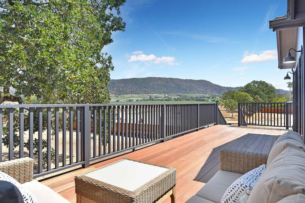 The Burndale Barn Wine Country Vacation Home in California North Coast