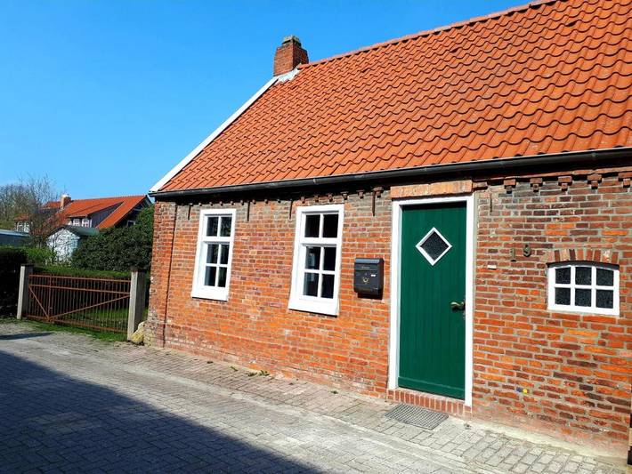 Ferienhaus für 6 Personen, mit Terrasse und Ausblick in Emden