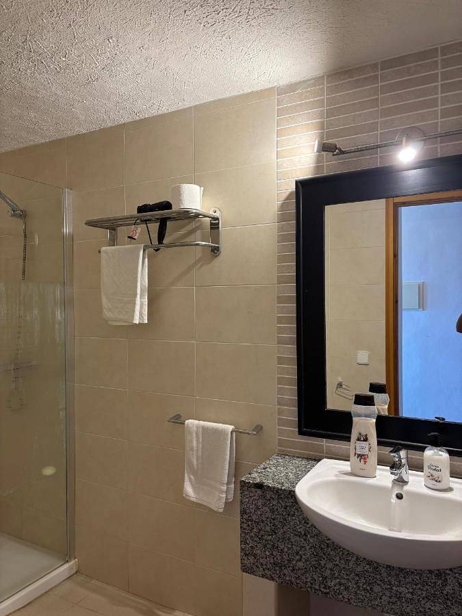 Gîte pour 2 personnes, avec balcon ainsi que piscine et jardin dans Portinatx - 2
