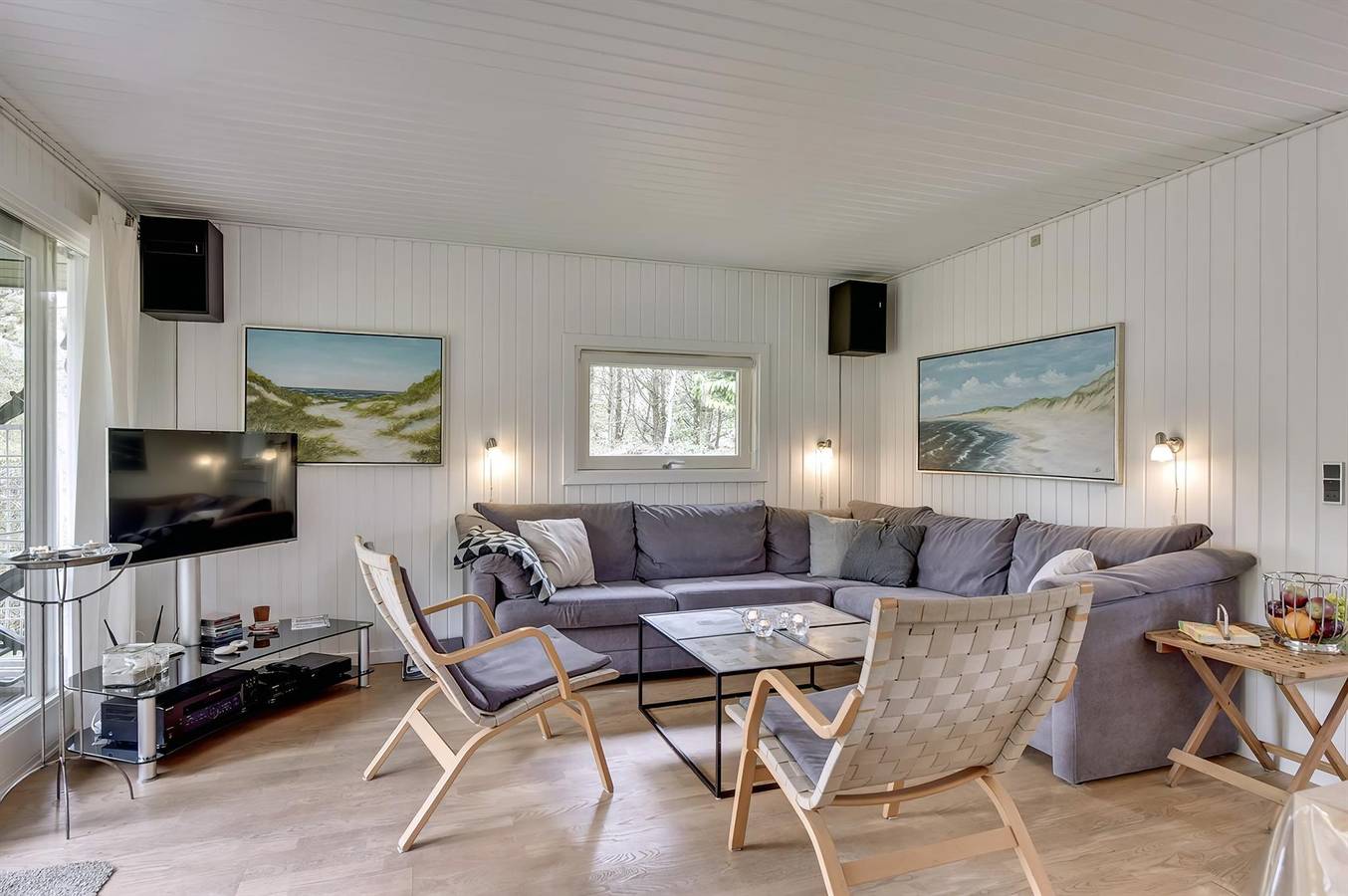 Stunning home in Hvide Sande w/ in Bjerregård, Holmsland Klit