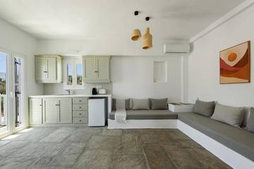 Gîte pour 2 personnes, avec vue et balcon dans Píso Livádi