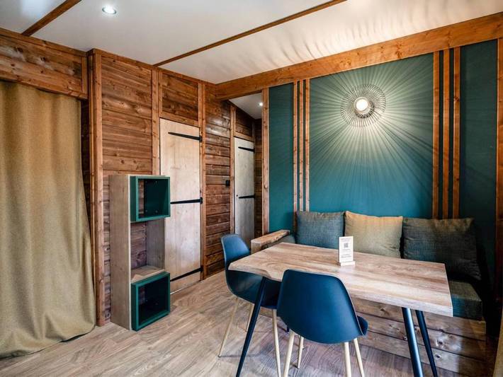 Camping pour 4 personnes, avec Terrasse ainsi que Jardin et Piscine à Ondres - 4