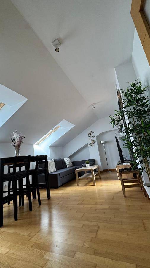Apartamento para 6 personas, con Terraza además de Jardín y Vistas en Olmedo (Spain)