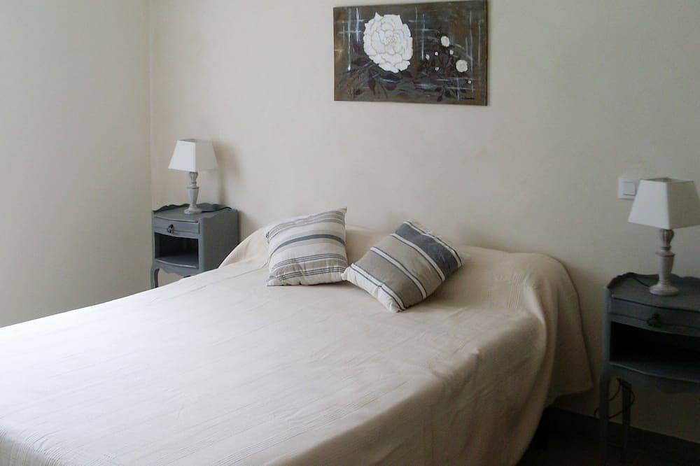 Gîte spacieux et confortable, décoration soignée, 3 chambres, 7 personnes in La Garnache, Vallée de la Loire