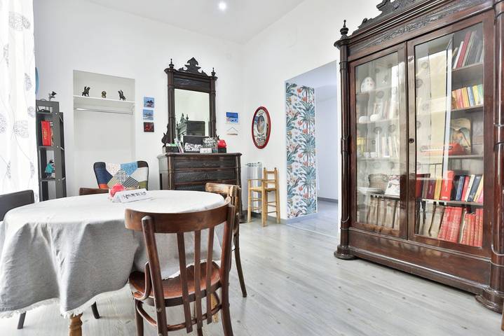 Appartamento intero, Guesthost - Casamiaalcentro in Napoli, Napoli e dintorni