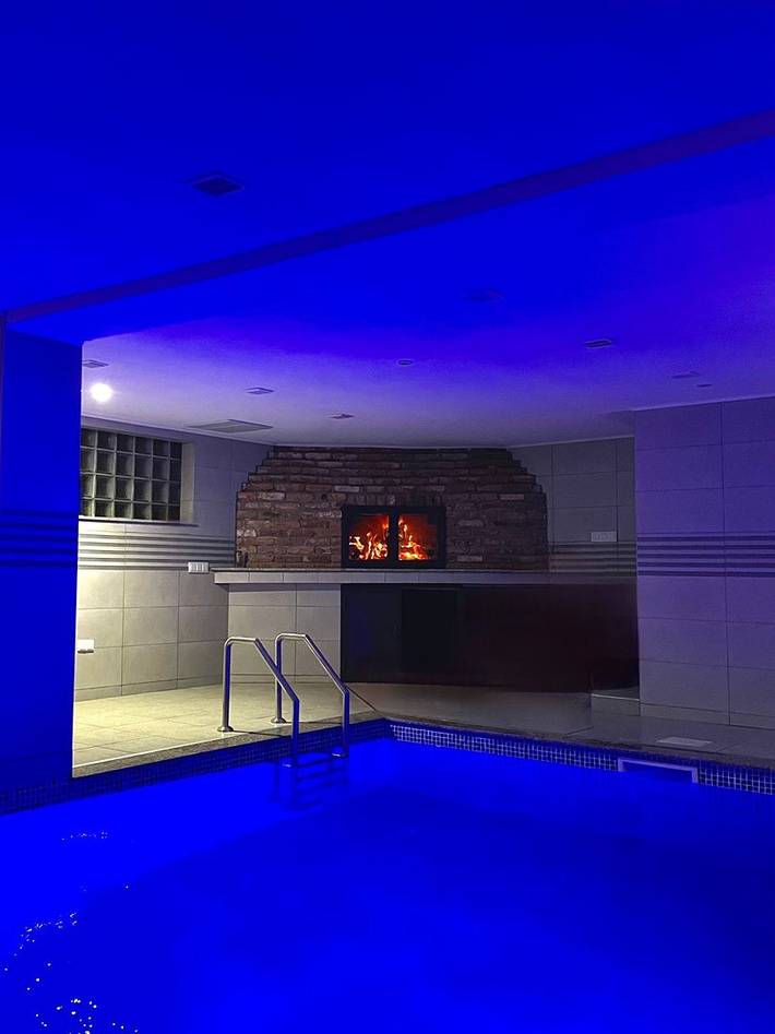 Ganze Wohnung, Ferienwohnung für 4 Personen mit Pool in Bosnien und Herzegowina