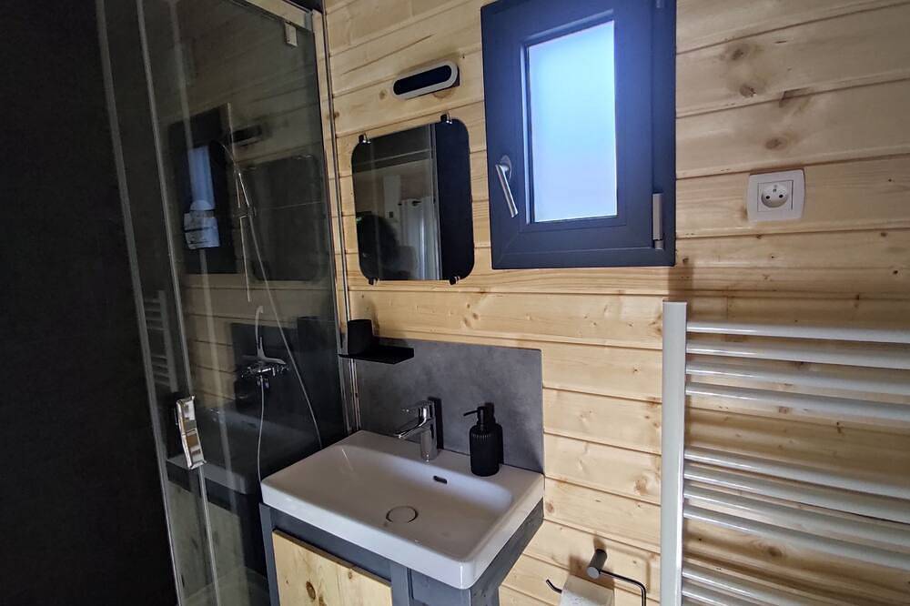 Tiny House Au pied du Merisier in Signy-l'Abbaye, Ardennes