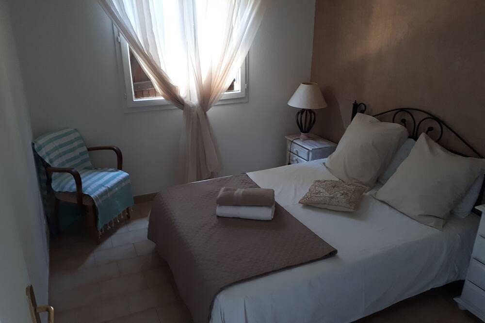 Huis met zwembad, prachtig uitzicht op Ste Victoire, 10 minuten van Aix en Provence in Fuveau, Aix-en-Provence en omgeving