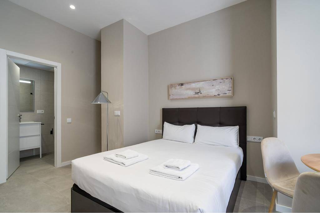 Estudio entero, Vlc Host - Sumsi C in Valencia City Centre, Valencia