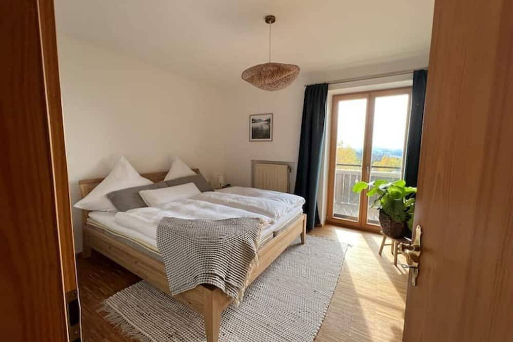 Idyllic country house with 110 sqm - in a quiet location with a view in Neureichenau, Baviera Oriental