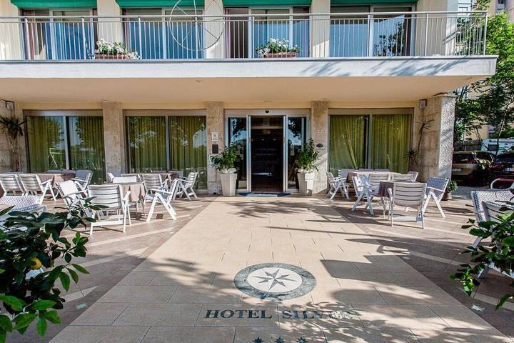Hotel für 3 Personen, mit Balkon und Garten