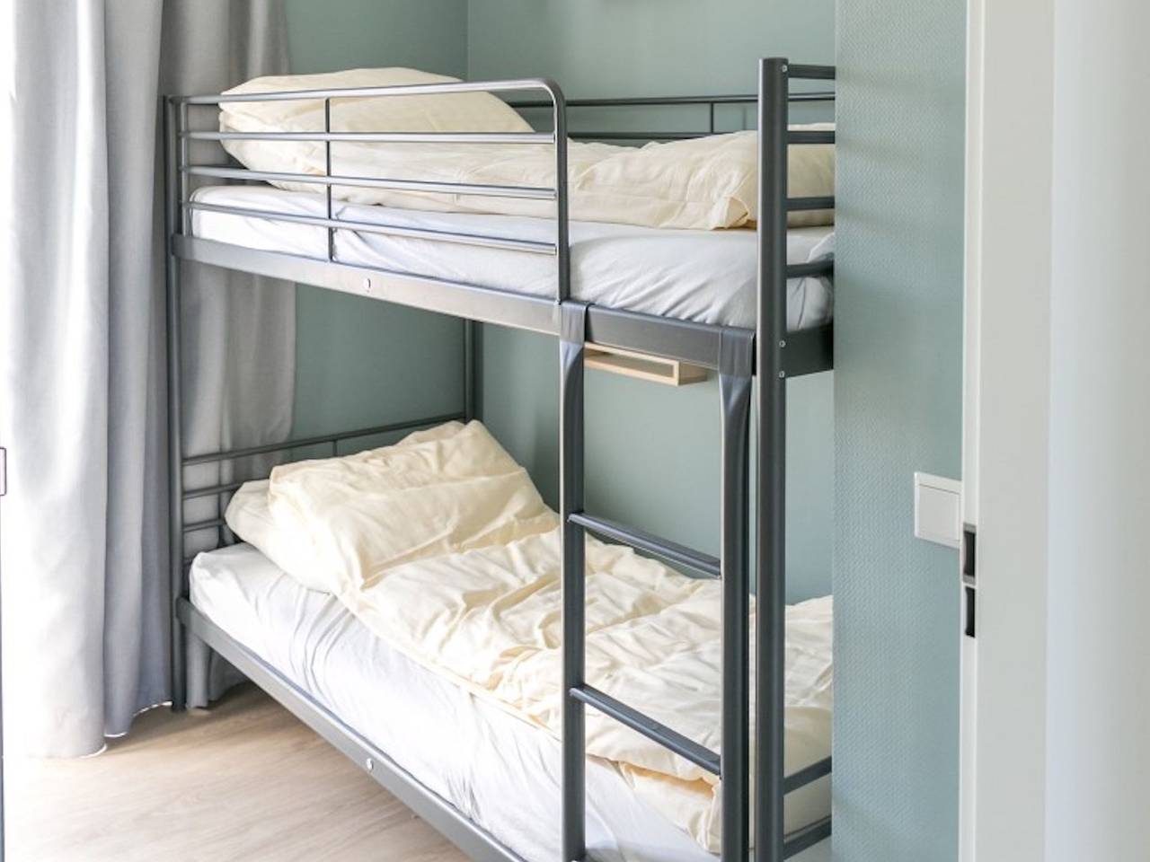 Bungalow nei Paesi Bassi con Terrazza in 's-Gravenzande, Stadsgewest Haaglanden