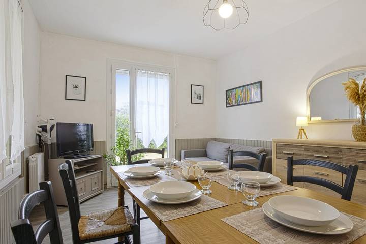 Location de vacances pour 8 personnes, avec terrasse et jardin à Hossegor - 4