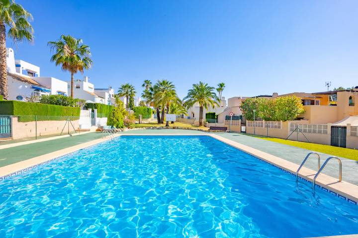 Bungalow für 6 Personen, mit Pool und Terrasse in Calpe - 2