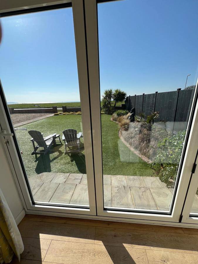 Barton on Sea self contained, stunning sea views in Barton on Sea, Hampshire