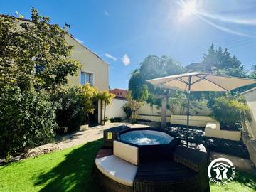 Gîte pour 6 personnes, avec sauna ainsi que jacuzzi et jardin à Marcorignan