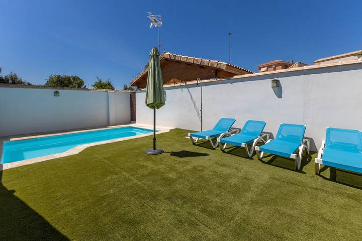 Casa rural para 21 personas, con Jardín en Castilla-La Mancha - 2