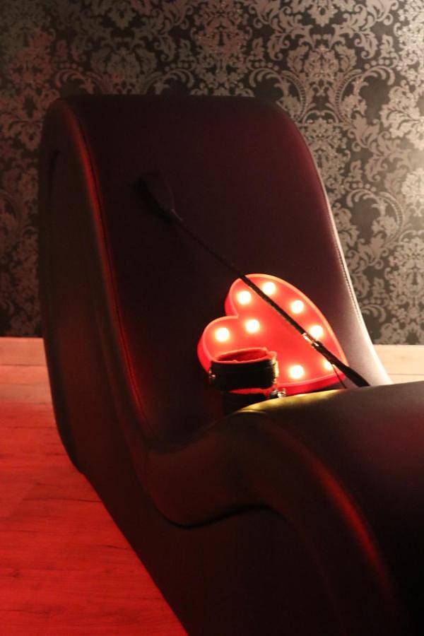 Jacuzzi privé Love Room Entre Nemours et Montargis in Château-Landon, Seine-et-Marne