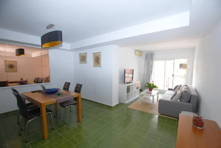 Apartamento de vacaciones para 7 personas, con piscina además de vistas y terraza - 1