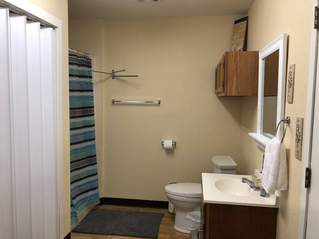 Gemütliches 2 Schlafzimmer Landhaus nördlich von Parsons. Schlafmöglichkeiten für 6-8 Personen. in Neosho County