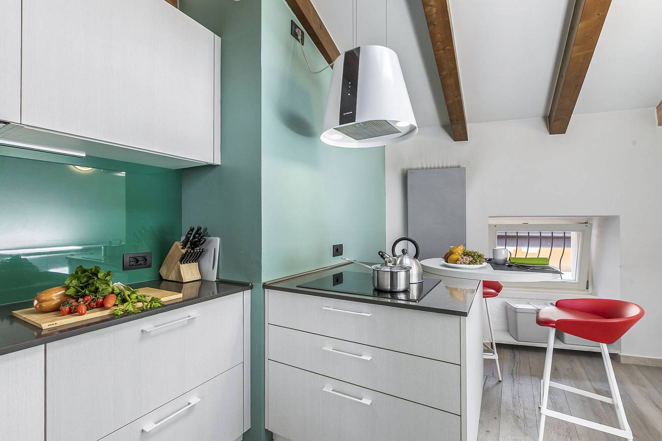 Ganze Wohnung, Gemütliche Wohnung am Gardasee - Parkplatz, WiFi, Terrasse in Riva del Garda, Gardasee-Berge