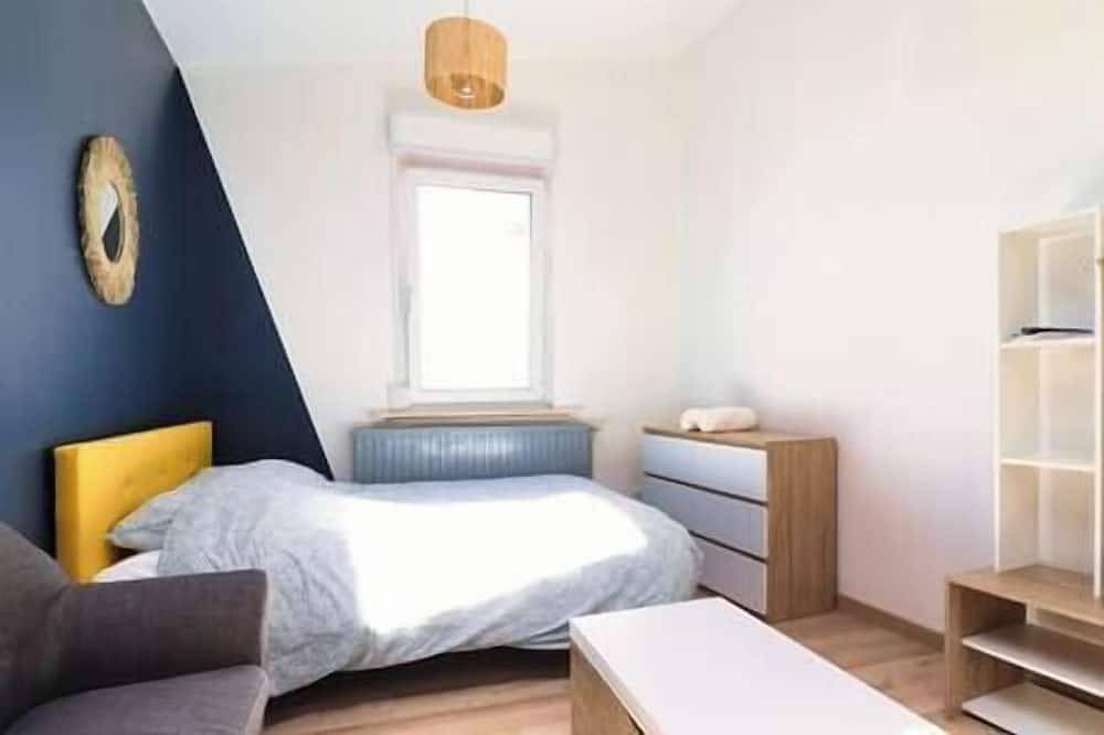Entire apartment, Bright and fully equipped studio in Arras, Arras region