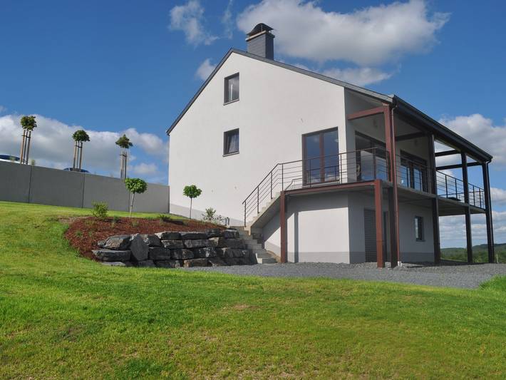 Location de vacances pour 9 personnes, avec Balcon et Jardin à Herbeumont