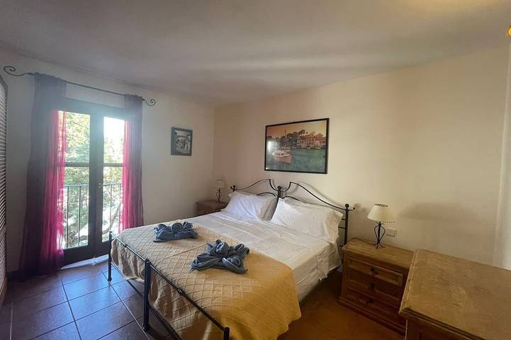 Entire apartment, Family apartment near Cala d’Or. Private complex with pool/jacuzzi+cafe/bar in Cala d'Or, Santanyí