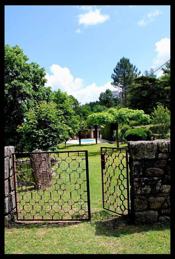 Location de vacances pour 6 personnes, avec jardin ainsi que piscine et vue, animaux acceptés à Jaujac - 2